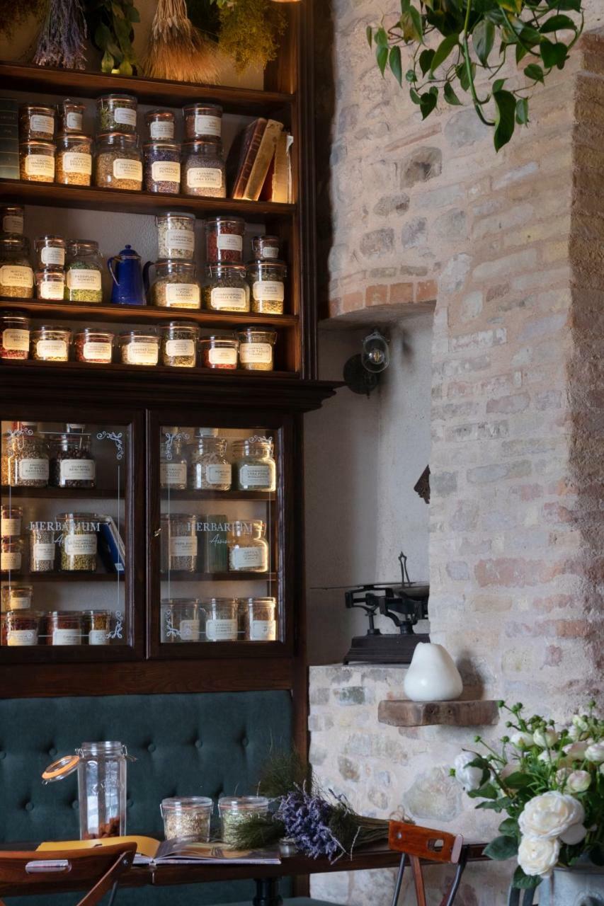 Borgo Antichi Orti Assisi Hotel Bagian luar foto